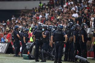 马德兴：邵佳一教练组土洋结合更受青睐，他的海外人脉有帮助