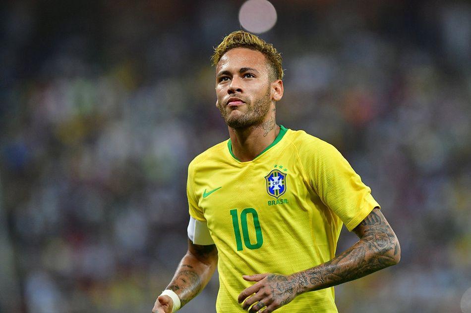 再见曼联！曝6500万“顶星”离队！1.8亿强援投奔红魔，强挖皇马