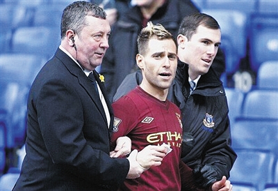 卡斯尔成最年轻30+10+5&3三分且命中率不低于70%球员