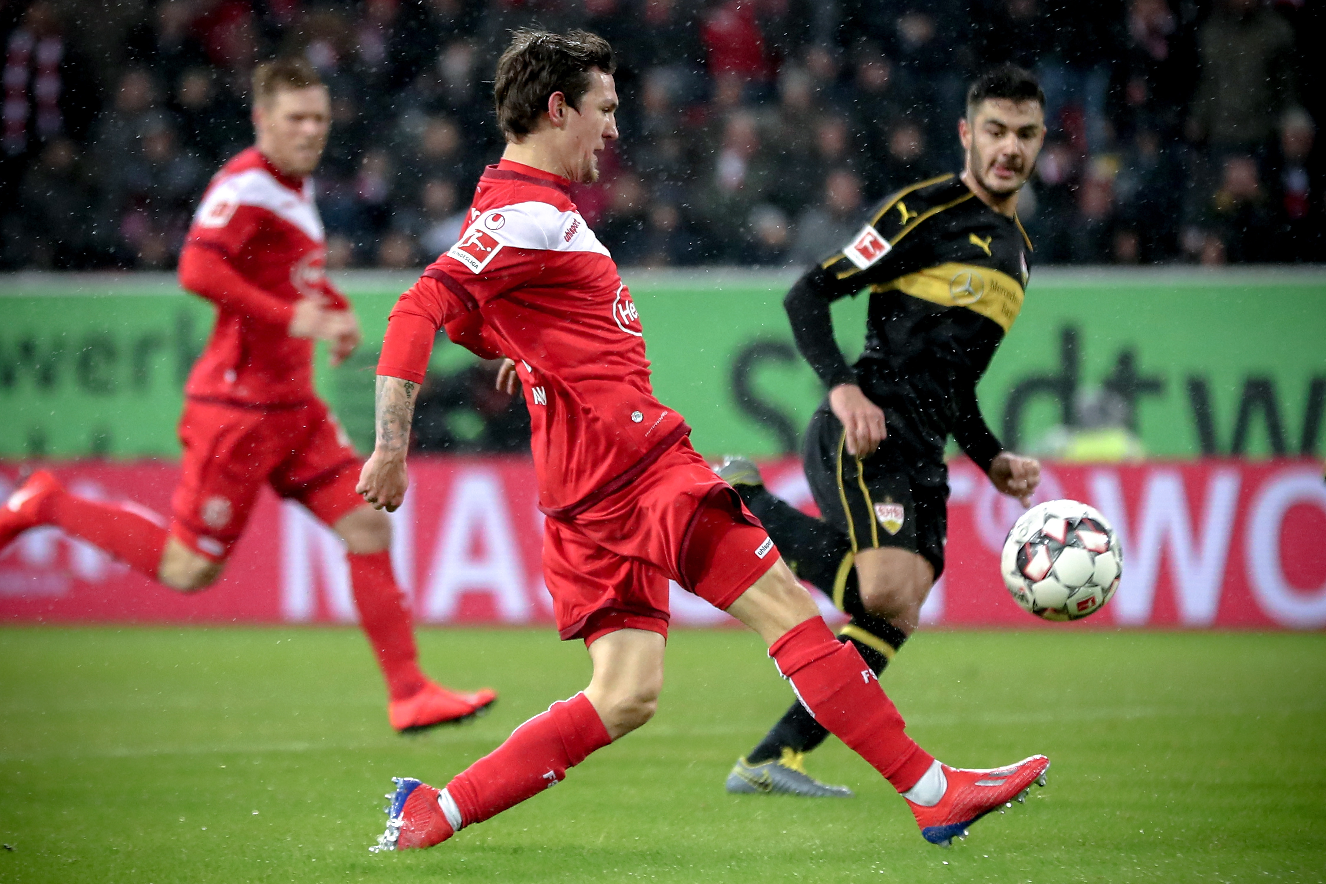 赵鹏：蒋4朱5是国内顶级中卫，但他俩搭配踢亚冠还是太吃力了