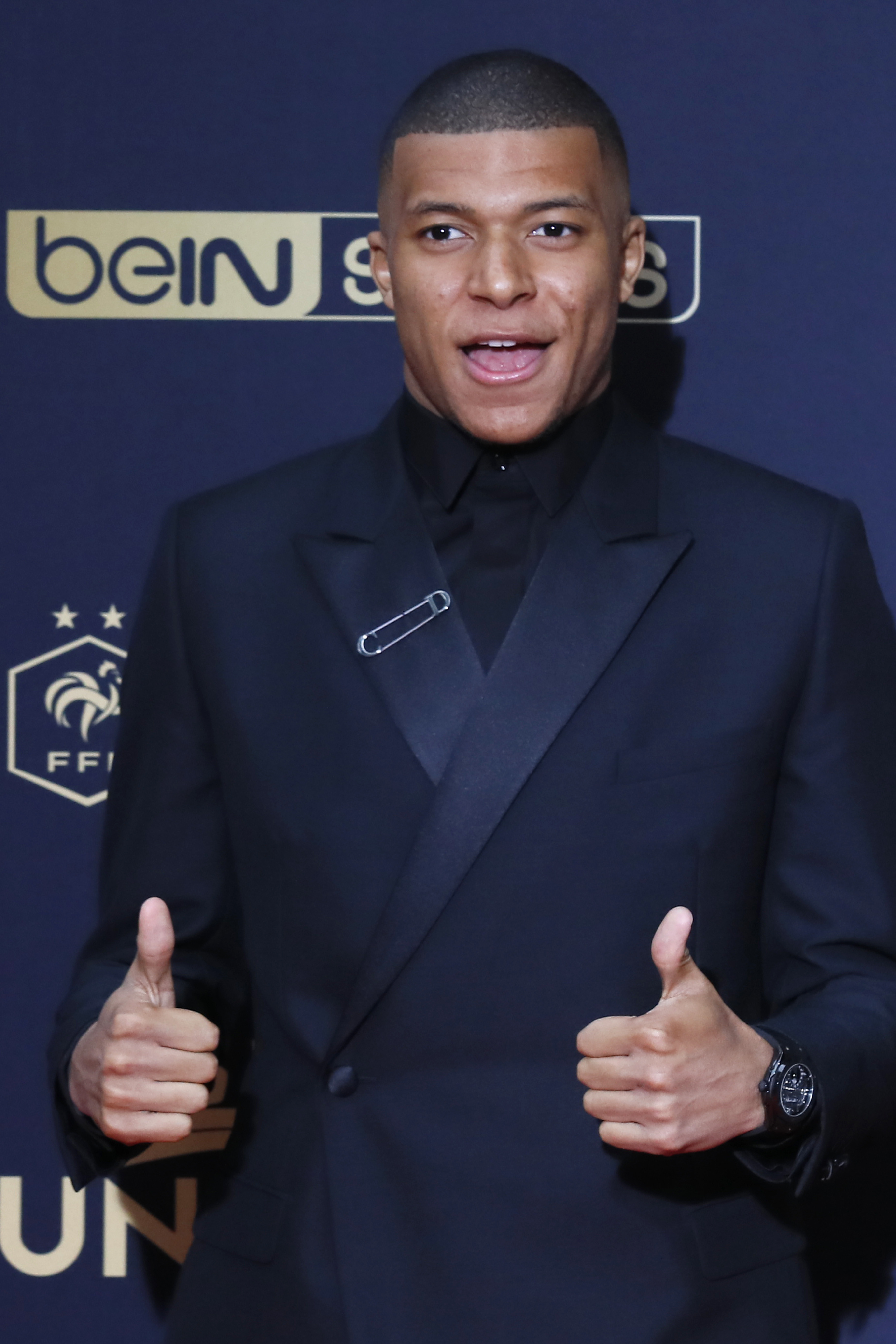 3-0完胜黑猫只差阿森纳2分！那个熟悉的曼城，正在慢慢地回归