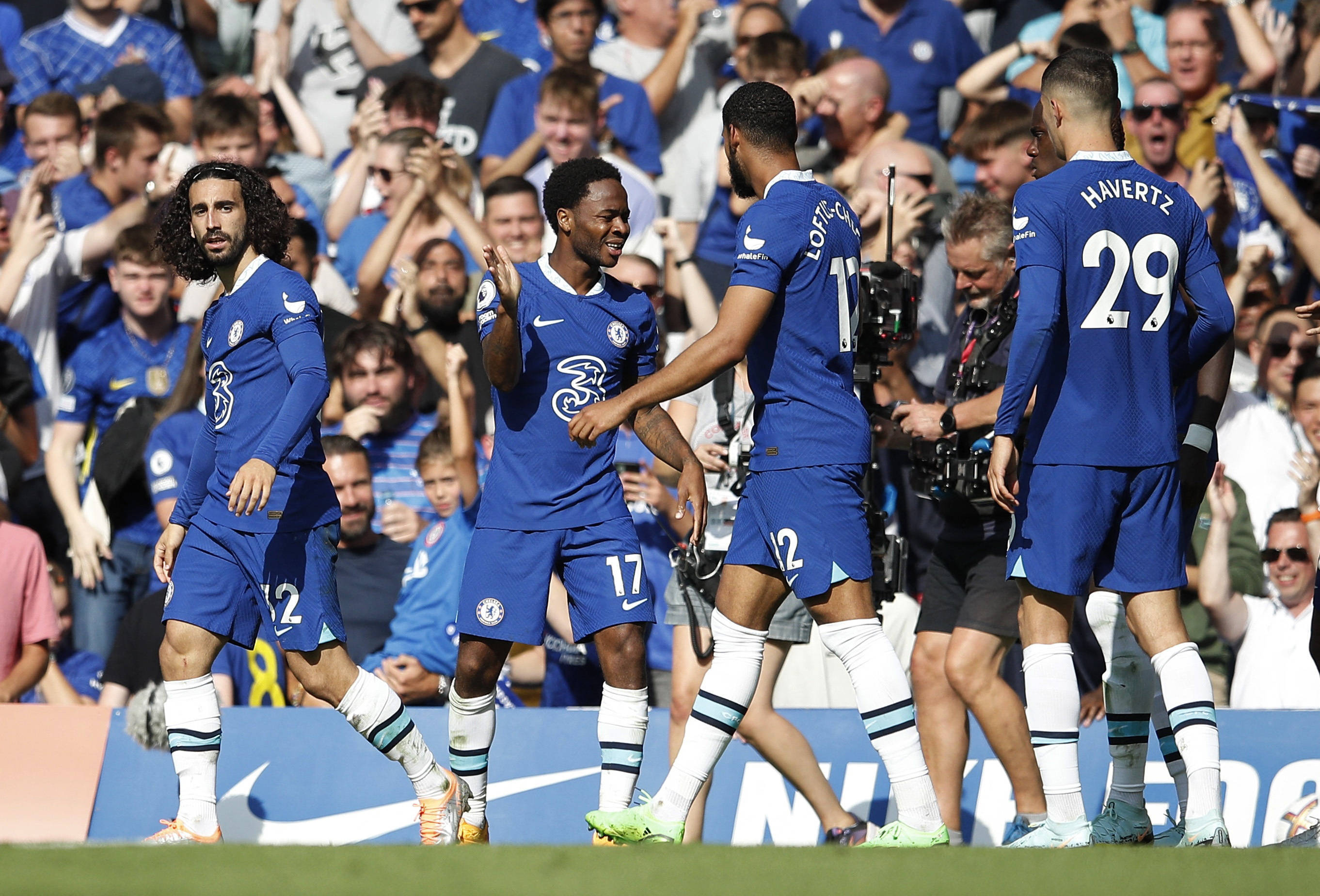 恒大国脚做青训直面现实：想踢职业的孩子少了